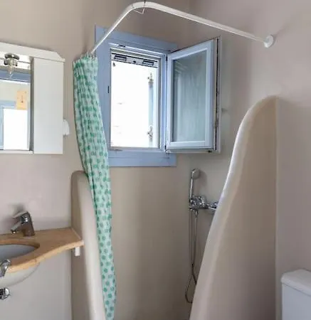 'nepheli' Mykonean * Ornos (Mykonos)