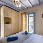 'nepheli' Mykonean * Ornos (Mykonos)