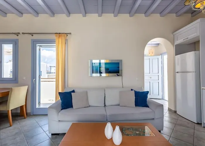 'nepheli' Mykonean * Ornos (Mykonos)