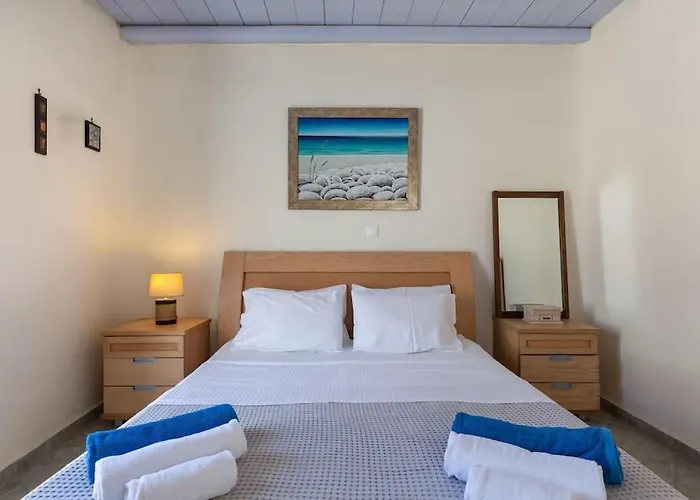 'nepheli' Mykonean Ornos (Mykonos)